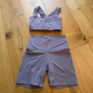 Set Active Purple Two-Piece Workout Set small both top and bottom